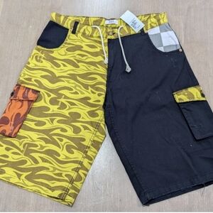 $515 Mens ERL Abstract Cotton Cargo Shorts Black/Yellow Small